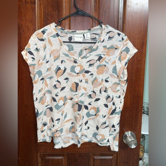Floral Blouse - Picture 1 of 3